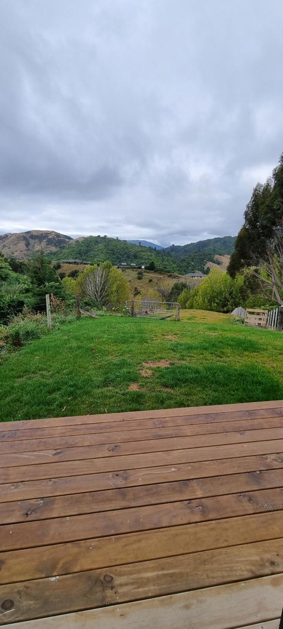 Hilltop View Nikau Valley *